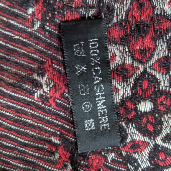 Cashmere Scarves - Picture 6 of 7